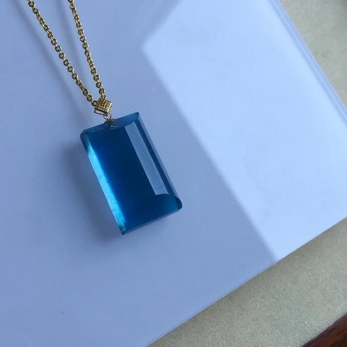 Natural Blue Aquamarine Quartz Pendant Brazil 23*13*8.5mm Rectangle Women 18K Gold Clear Aquamarine Deep Blue Necklace AAAAA