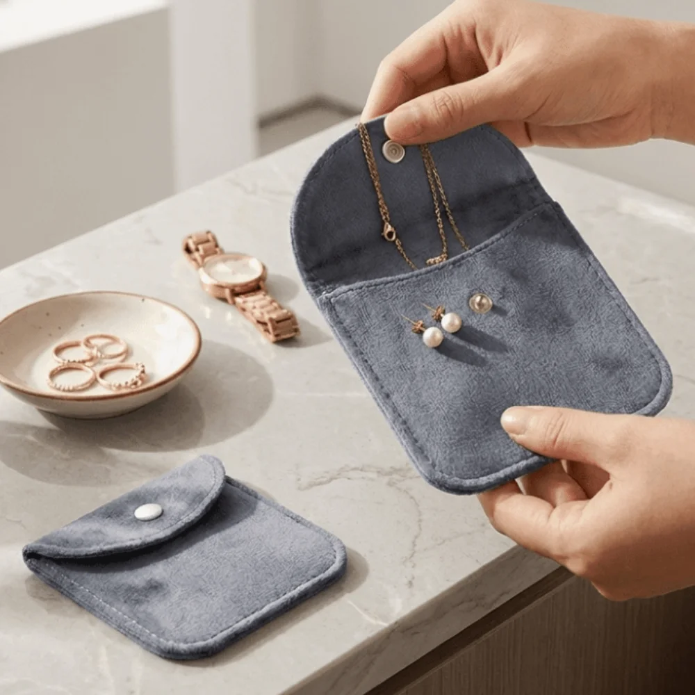 

Soft Velvet Jewelry Pouch Portable Snap Button Packaging Gift Bag Envelope Style Dust Protect Storage Jewelry Organizer Travel