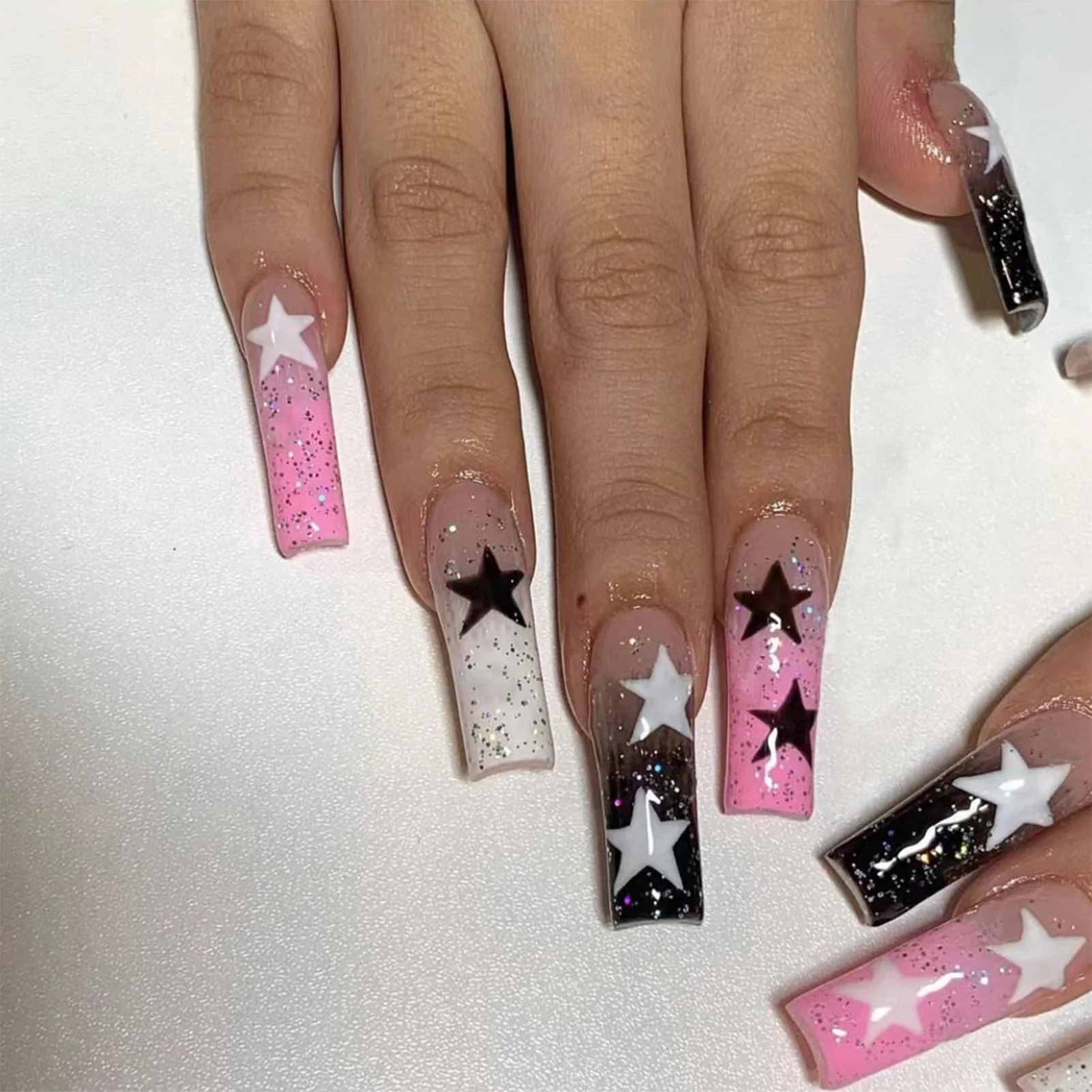 30 Stück Ballett Y2k Stil Press on Nails Schwarz Rosa Stern Blume Gedruckt Fake Nail Tips Tragbare Spicy Girls Falsche Nagelflicken – Detail 9