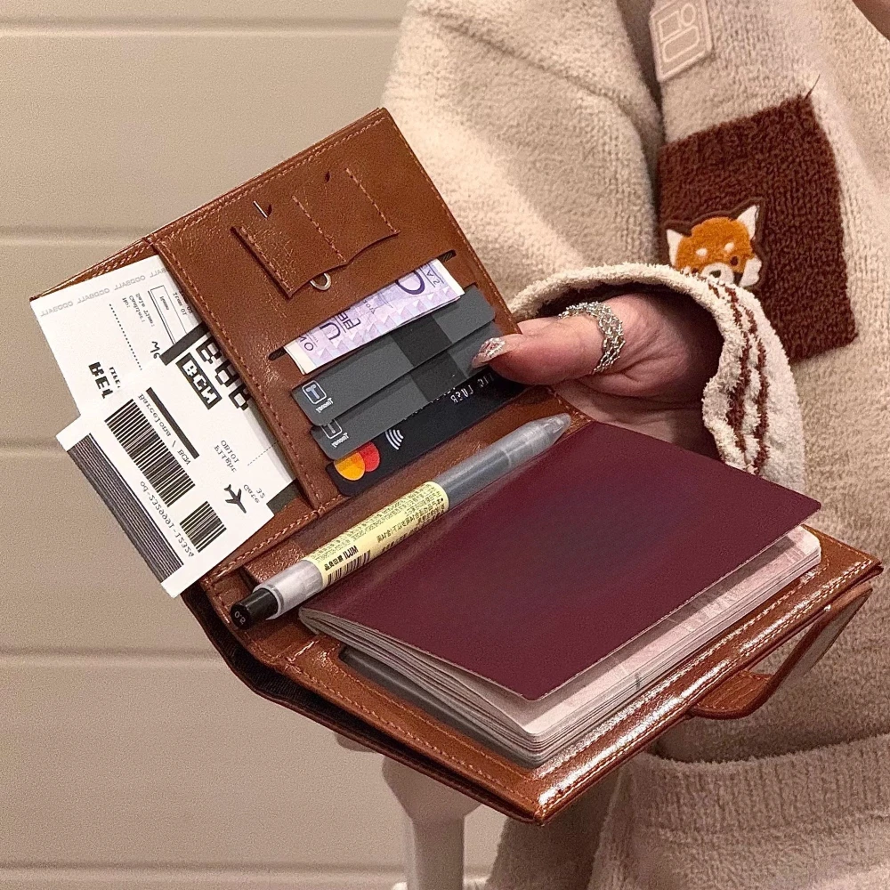 女性のレザーパスポートホルダー財布女性の ID バッグバックルカードホルダー小銭入れ印刷クラッチレザーパスポートホルダー