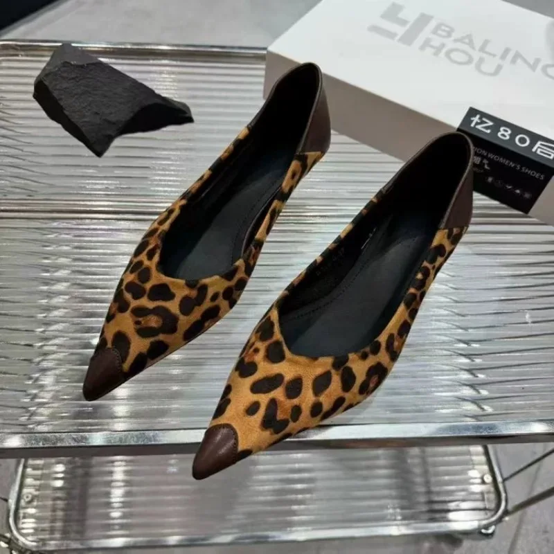 Damen-Pumps mit spitzer Zehenpartie und hohem Stilettoabsatz, elegante, bequeme Schuhe zum Anziehen, ideal für festliche Anlässe, Partys oder das Büro. – Detail 4