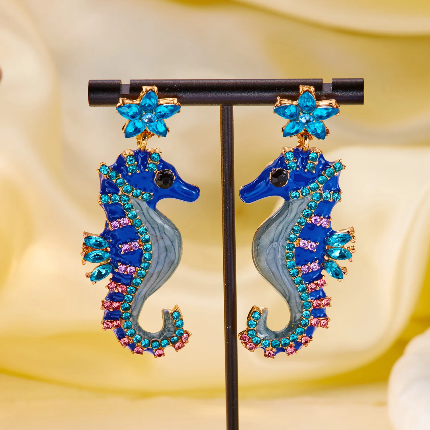 Luxuriöse Strass-Seepferdchen-Anhänger-Ohrringe für Damen, Persönliche Blaue Emaille-Meerestier-Ohrringe, Sommer-Schmuck – Detail 3