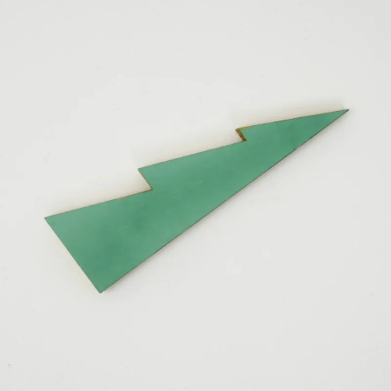 شجرة ورقية خضراء مصنوعة يدويًا ديكور احتفالي مصنوع يدويًا بشكل فردي فريد من نوعه قطعة واحدة أنيقة حساسة تصميم نغمات محايدة