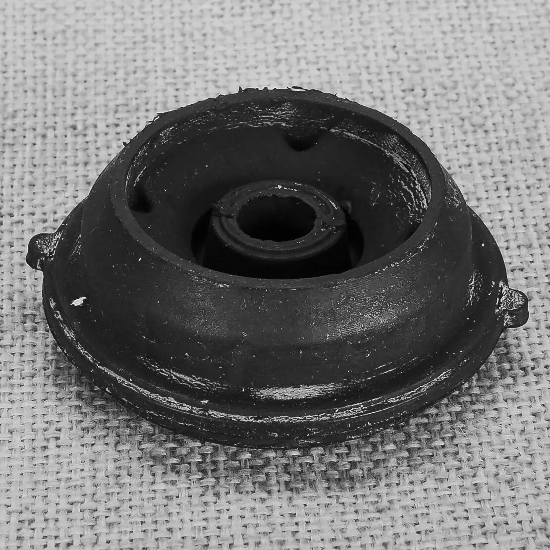 

25336-2F650 Black Rubber Lower Radiator Mount Insulator Fit For Hyundai Santa Fe Tucson Sonata Kia K5 Sorento Optima Sportage