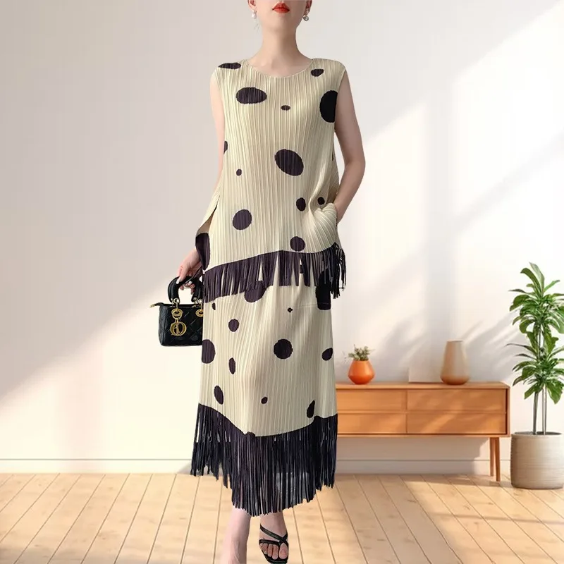 

Pleated Women's Set 2025 Miyake Summer New Top Half Skirt Temperament Comfortable Casual Tassel 2 Pieces Set Loose with Stretch