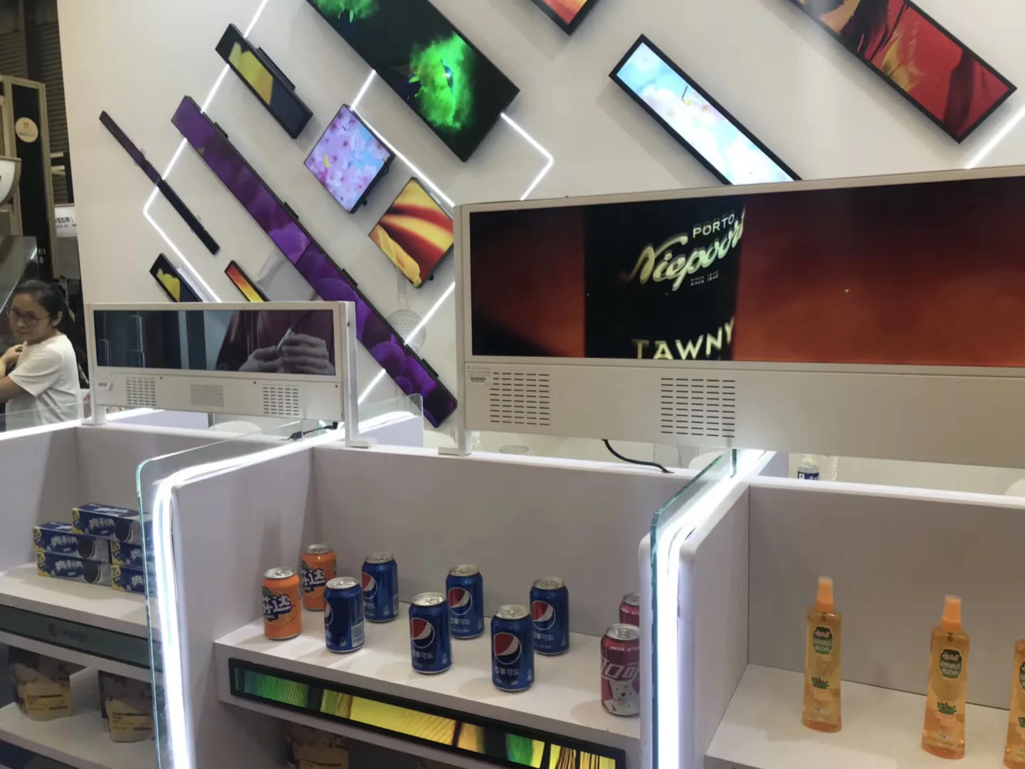 Support d'affichage Lcd à barre étirée de 28 pouces 1920 (RGB) * 360, taille de contour 738.6 (W) * 170.6 (H) Mm, publicité DV280FBM-NB1 DV280FBM-NB2