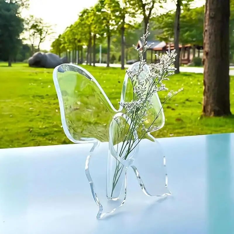 Clear Acrylic Butterfly Vase Decorative Acrylic Clear Vase for Home Butterfly-Shaped Single Flowers Vase for Kids Adults Friends