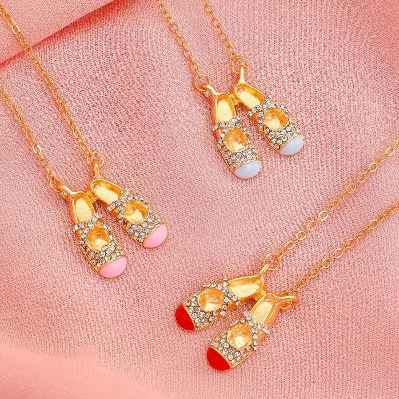 Ballet Shoe Rhinestone Pendant Necklace Rose Gold Plated Shiny Charm Jewelry for Wedding Bridesmaid Souvenir