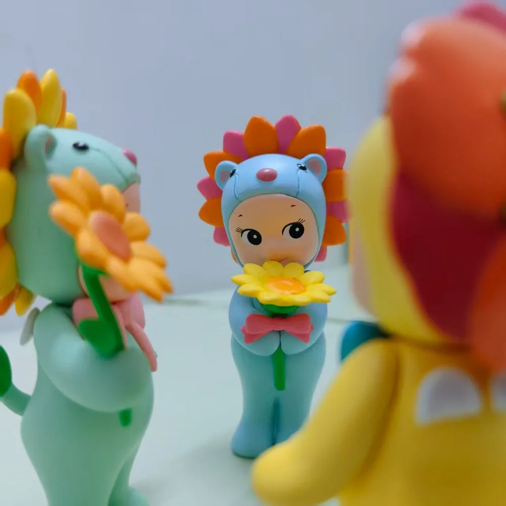 

Новая горячая высококачественная мини-фигурка ангела с цветком в подарок. Серия слепая коробка, милая мини-аниме, декоративная подарочная серия-сюрприз, слепая коробка