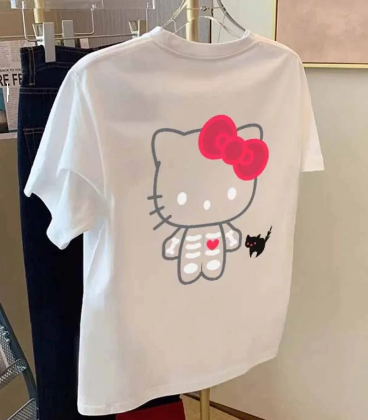 

Hello Kitty Short Sleeve T-Shirt Women's 2025 New Summer Oversize Loose Cotton Top Women's T Harajuku Casual and Comfortable