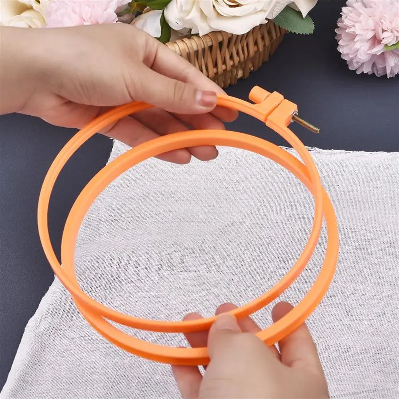 New Sewing Tool Round Color Plastic Embroidery Hoops Frame Set Embroidery Hoop Ring For DIY Cross Stitch Needle Craft Tool