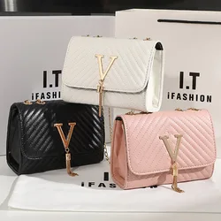 Embroidery Women Crossbody Bag Bolsa Feminina Sac A Main Luxury Brand Handbag Shoulder Bags Sequined Tassel Small Bag and Purse