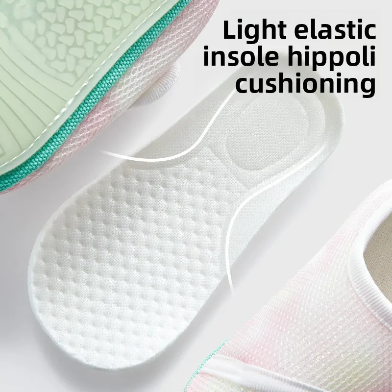 أحذية أطفال صغار للأطفال أحذية أرضية للخريف والصيف للأطفال جوارب ناعمة مضادة للانزلاق للأطفال الصغار