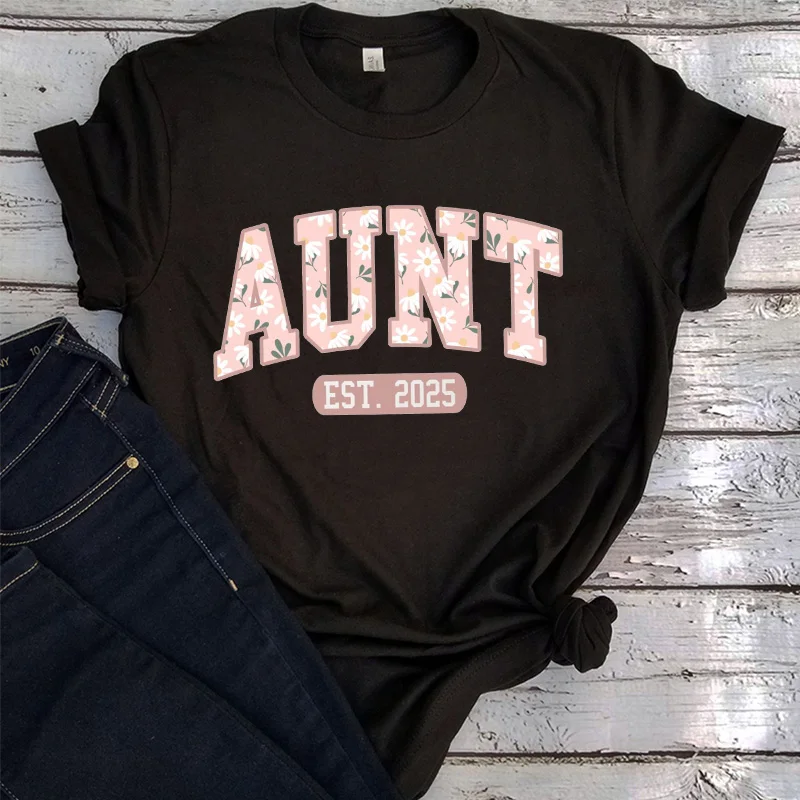 Auntie Est 2025 Shirt Floral Auntie T-Shirt Cool Aunt Club Top Pregnancy Announcement Custom Gift for Sister