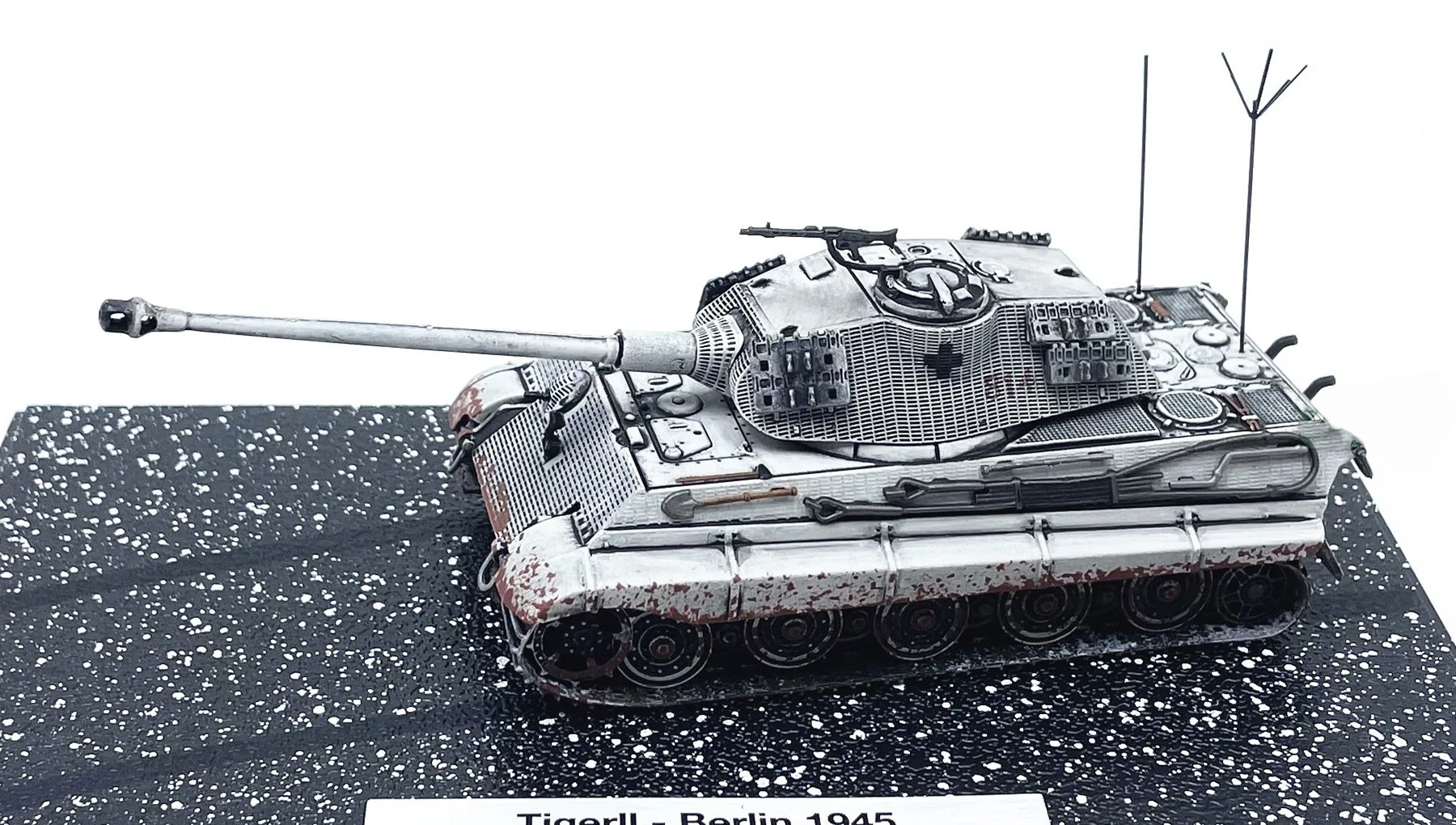 1: 72 German King Tiger Heavy Tank model  Jagdtiger Finished product collection model