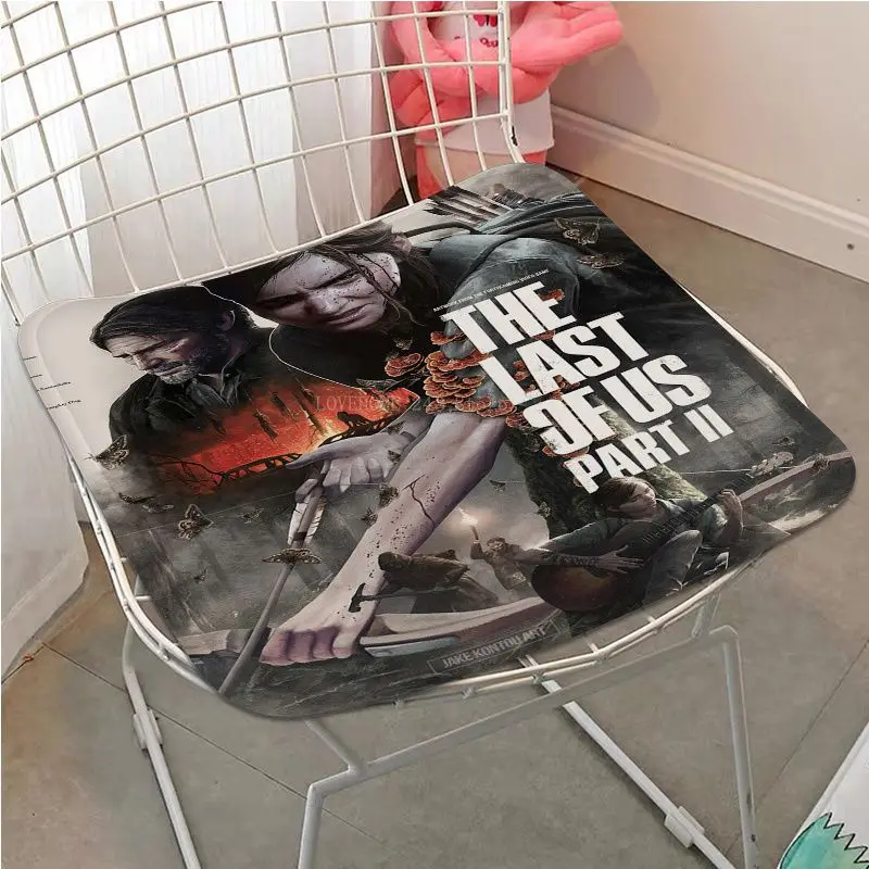 2022 Horror Film Pearl Round Stool Pad Patio Home Kitchen Office Chair Seat Cushion Pads Sofa Seat 40x40cm Chair Cushions