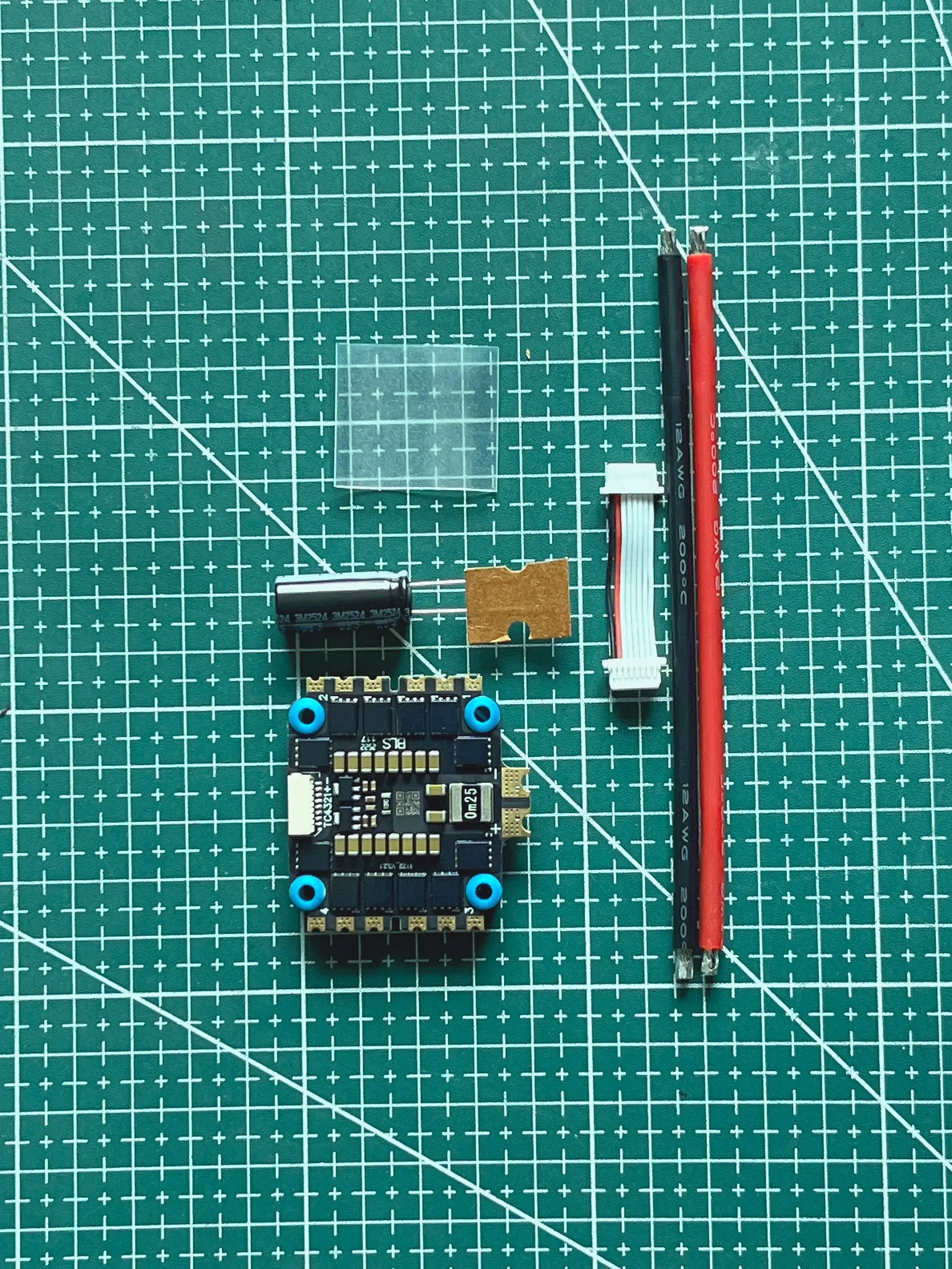 Hobbywing XRotor RTR 4in1 65A LITE BLS BLHELI-S ESC 4-6S 30.5X30.5MM For FPV Racing Car Parts view 4