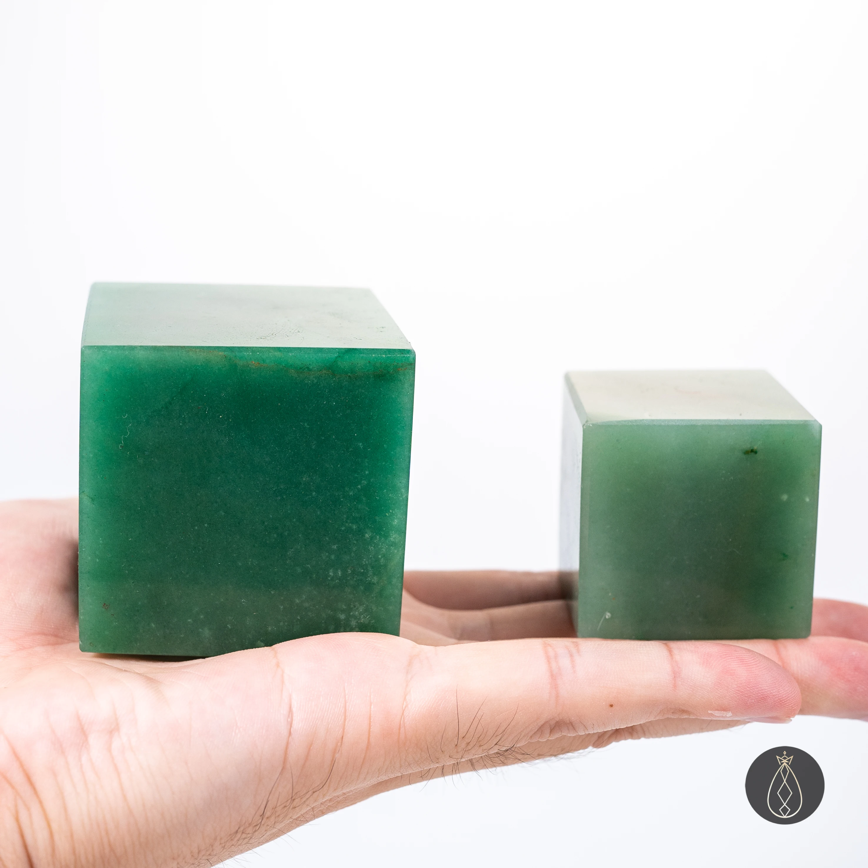 Natural Green Aventurine Cube – Hand-Polished Crystal | Healing Stone & Home Décor