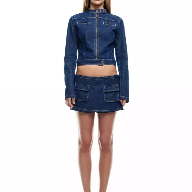 Zestaw: Krótka kurtka motocyklowa z guzikami, kurtka jeansowa i spódnica, model Lioness Australia 2025, nowa kolekcja, styl hot girl.