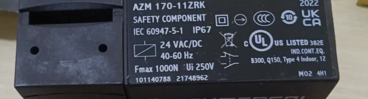 new original Schmersal switch AZM 170-11ZRK 24VAC/DC