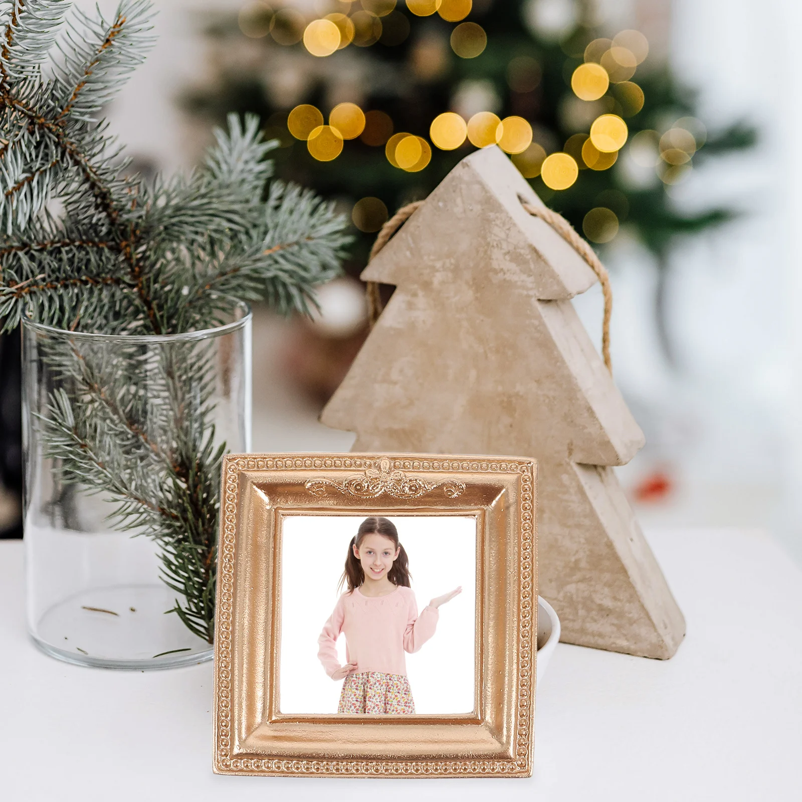 4Pcs Mini Vintage Resin Picture Frames Retro Tiny Frames for Photo Booth DIY Snapshots Decorative Wallet Display