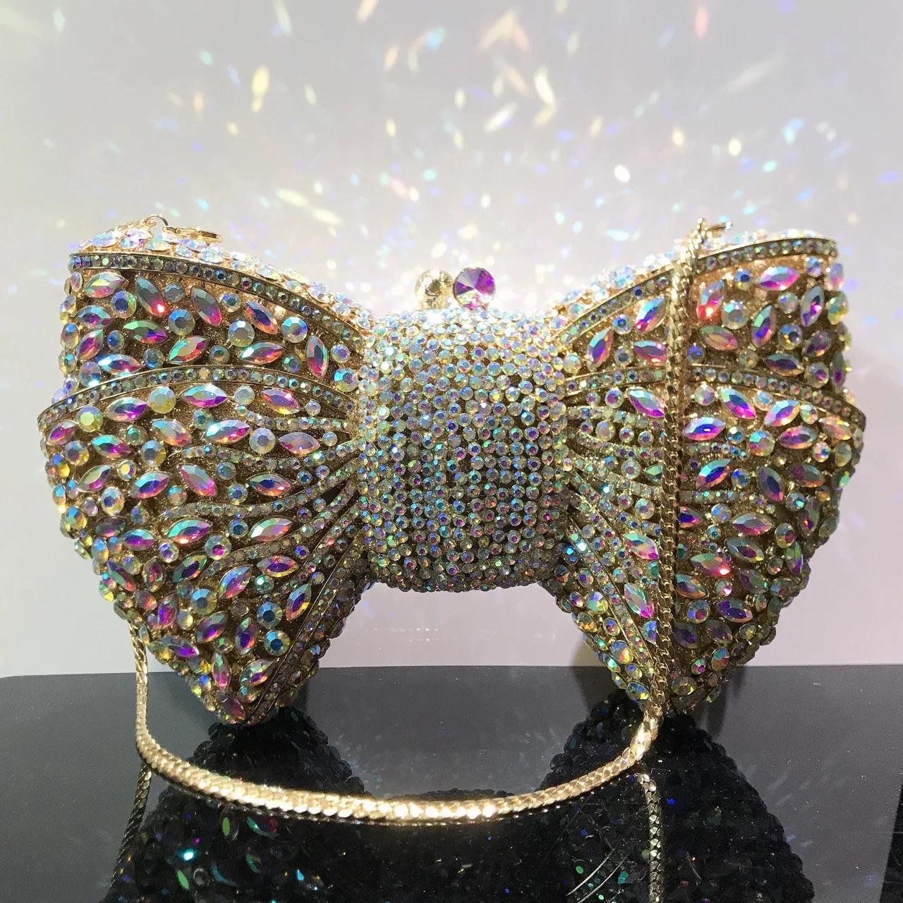 Elegancka torebka wieczorowa z kokardką i kryształkami Modna luksusowa bankietowa kryształowa kopertówka Spersonalizowana torebka Unikalna torebka imprezowa z diamentami