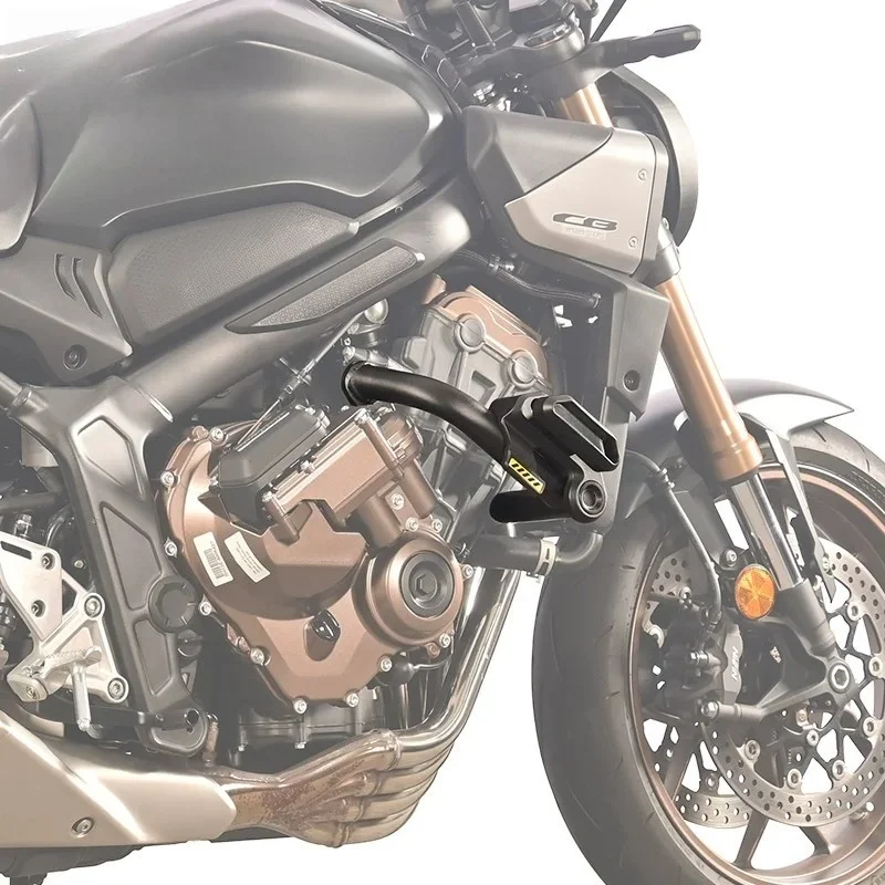 For the 2024-2025 model of CBR650R/CB650R, the modified accessories include the racing guard and the anti-fall bumper.