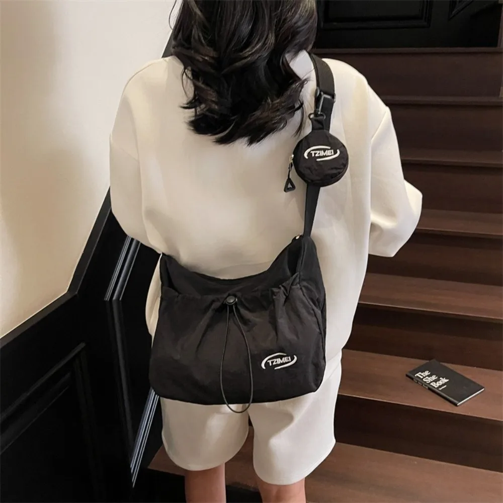 casual-cordao-bolsa-de-ombro-grande-capacidade-leightweight-plissado-crossbody-saco-cor-solida-designer-saco-de-deslocamento-feminino
