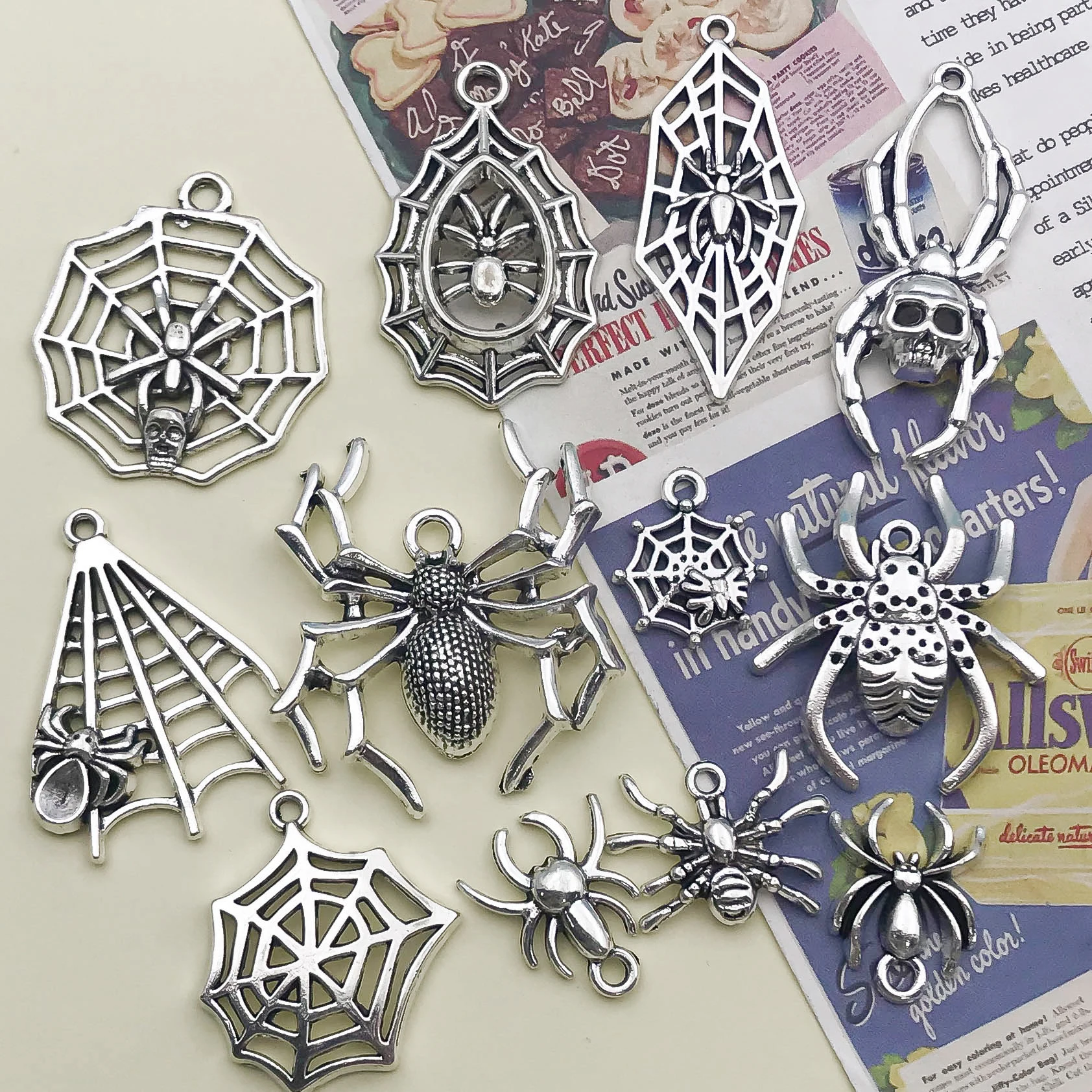 13Pcs Antique Silvery Charms Halloween Spider Web Pendants For Jewelry Making DIY Handmade Findings Crafting Accessory For DIY