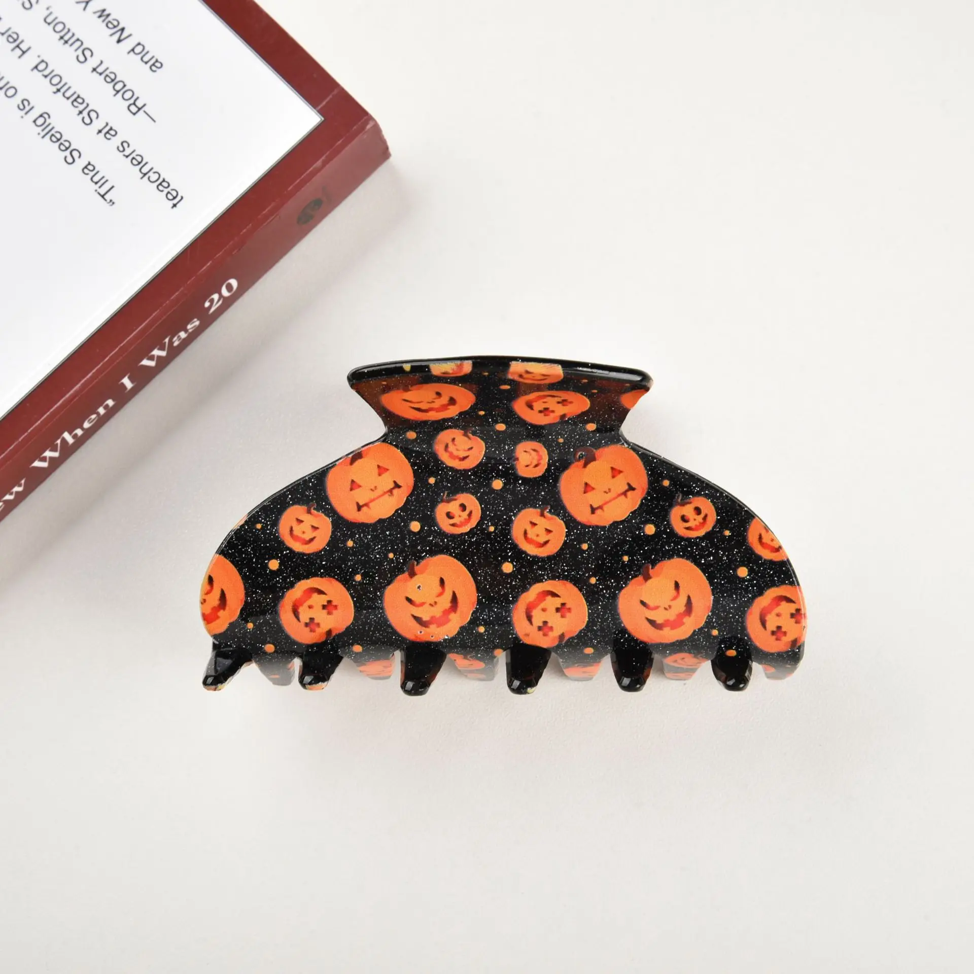 DuoShang New Style Halloween Pumpkin Ghost Spider Acrylic Hair Claw Light Luxury Halloween Claw Clip for Women Hair Accessories