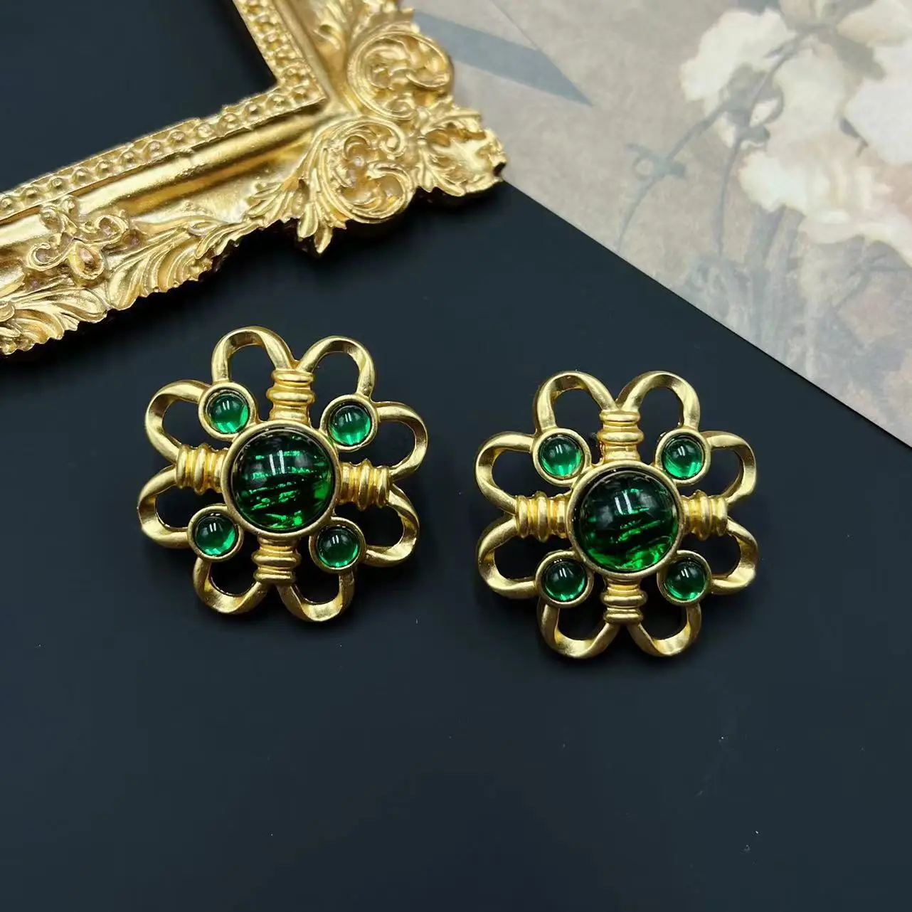 Qingdao Mid-Ancient Vintage Glass Hollow Flower Plain Gold Camellia Simple French Joker Stud Earrings