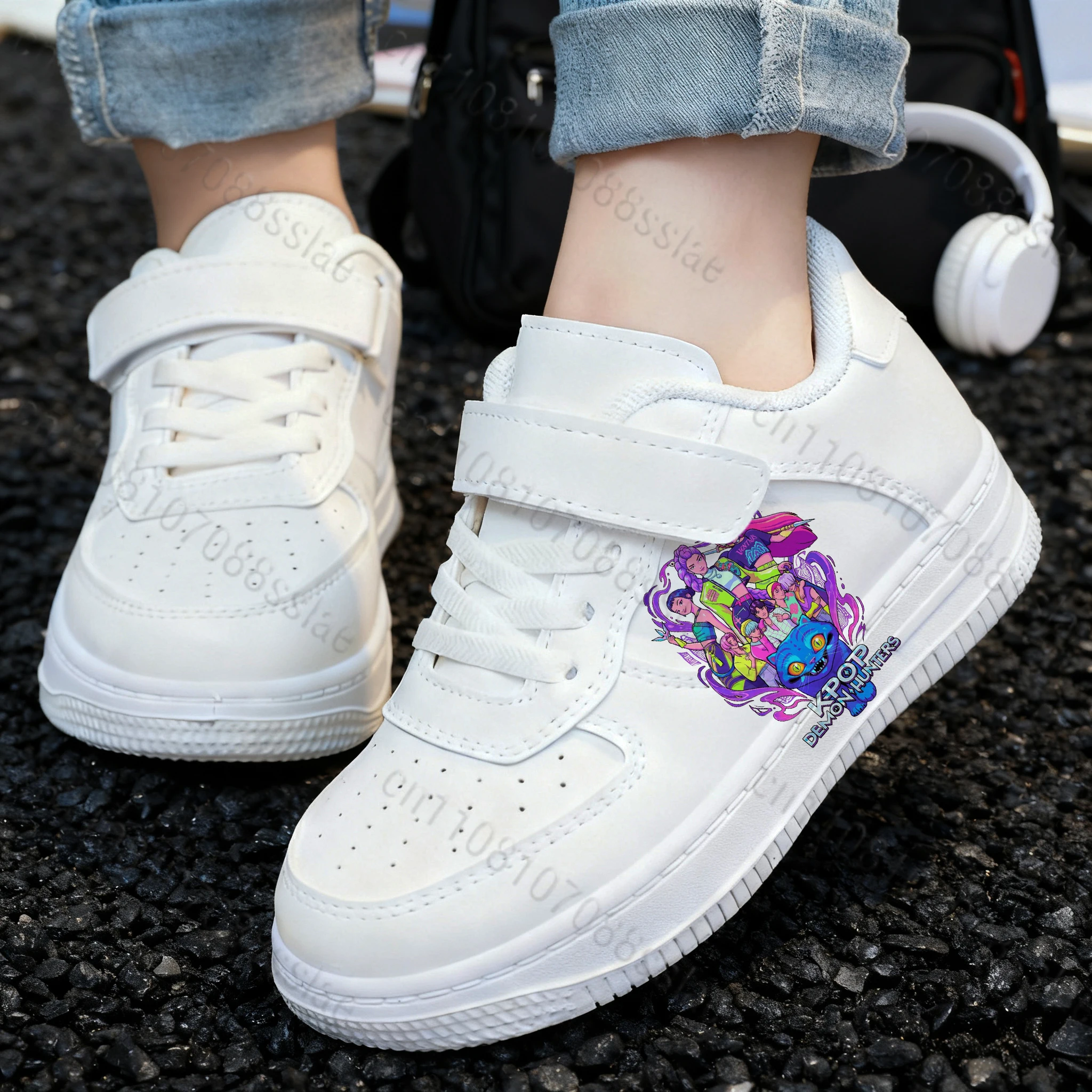 

Кроссовки KPop Demon Hunters с вращающейся кнопкой, новая модель, легкие, высококачественные, для девочек-подростков, подарок