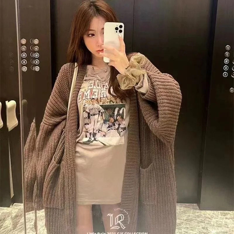 

Двухцветный вязаный кардиган средней длины, темно-синий, женский, осенний, с широким воротником-стойкой, полихромный, с кружевными вставками, свободного кроя, модный, уютный, с оборками