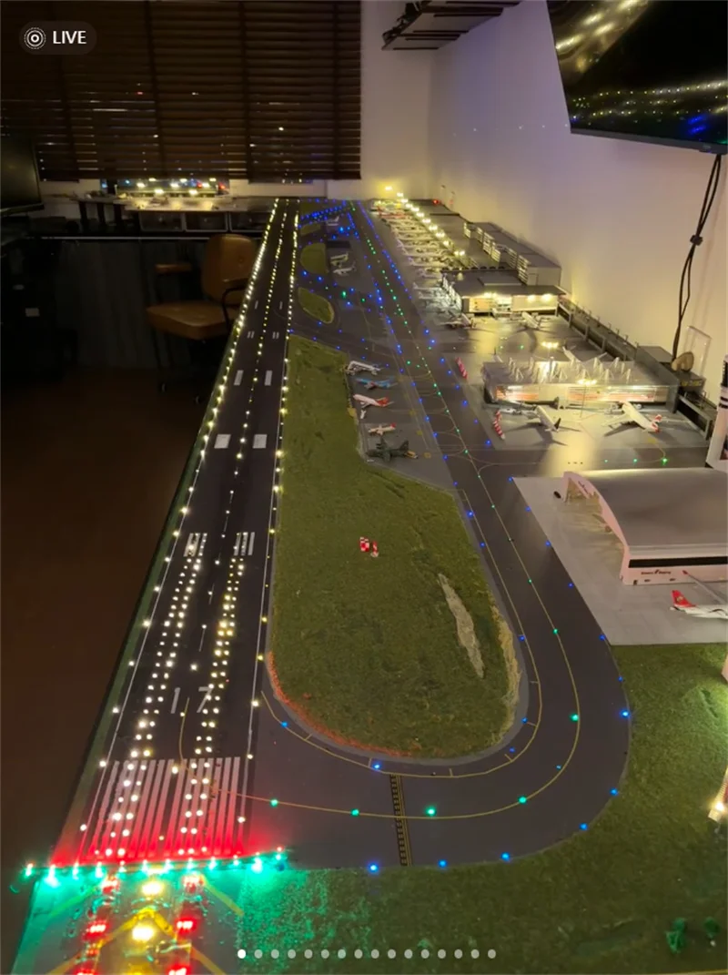 

Модель самолета Boeing 747 Air Force One (16/20 см) из литого сплава, с подставкой и шасси, для коллекционирования и демонстрации
