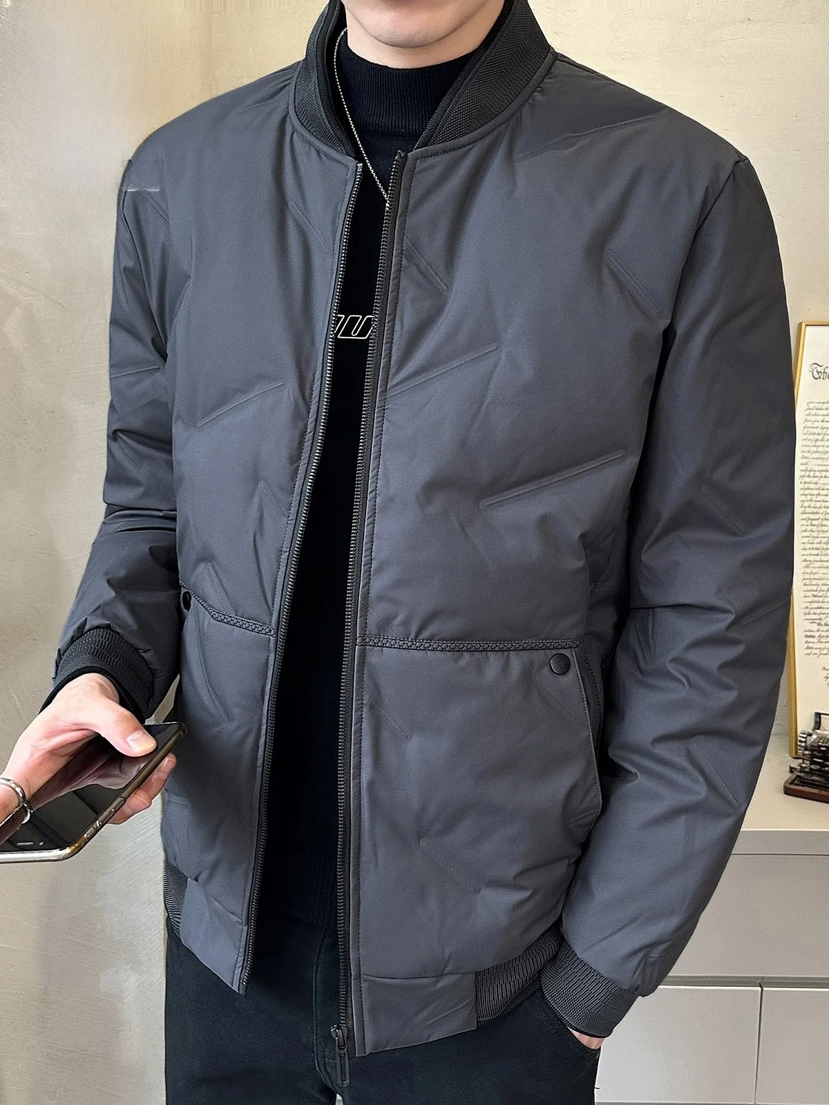

Men's Lightweight Warm Du down Jaet 2025 Winter New Sle Baseball Collar Zipper Closure Outerwear Coat