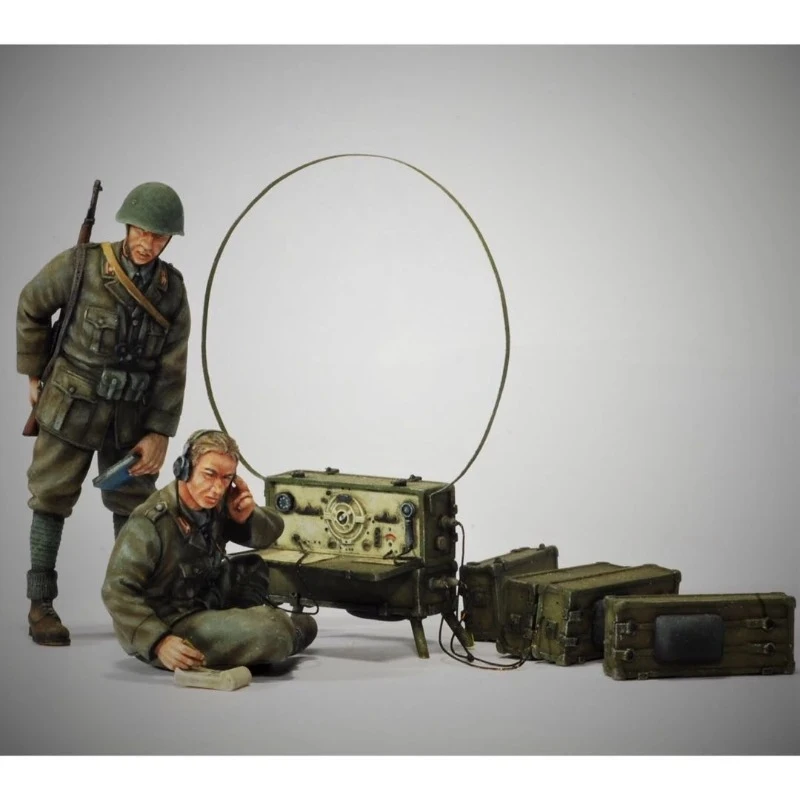 1/35 Scale History Mini Italy Communications Soldiers and Equipment Micro Scene Layout Resin Model Kit Unassembled Unpainted