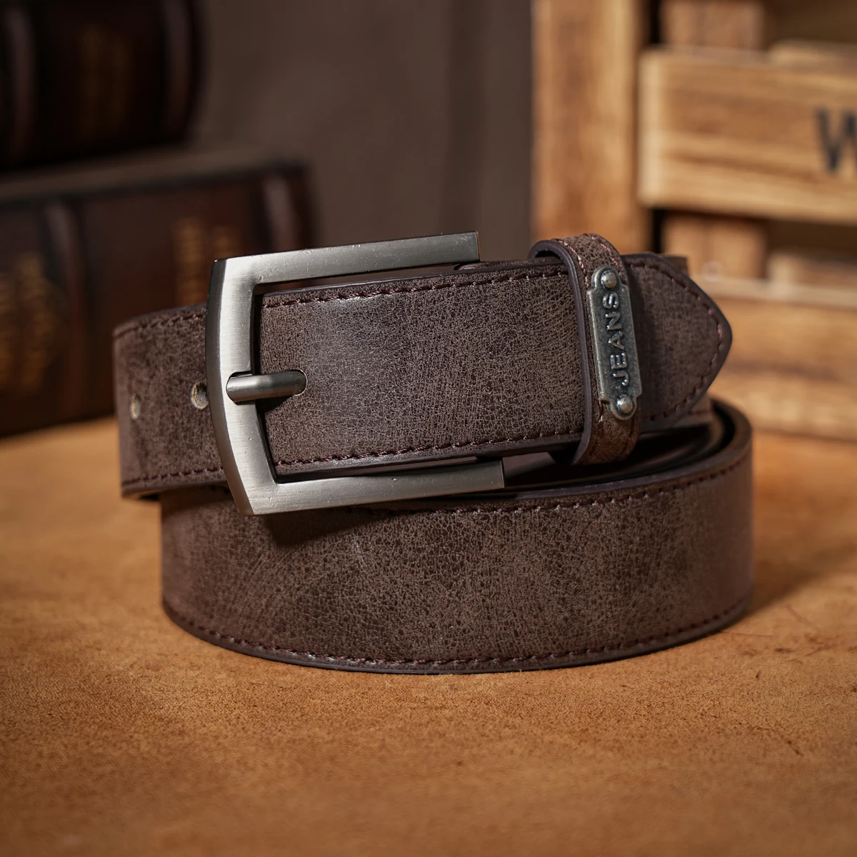 Ein lässiger, individueller und Retro-Gürtel, Bekleidungszubehör im Western-Stil, Metallschnalle, PU-Gürtel, geeignet für Männer und Frauen – Detail 5