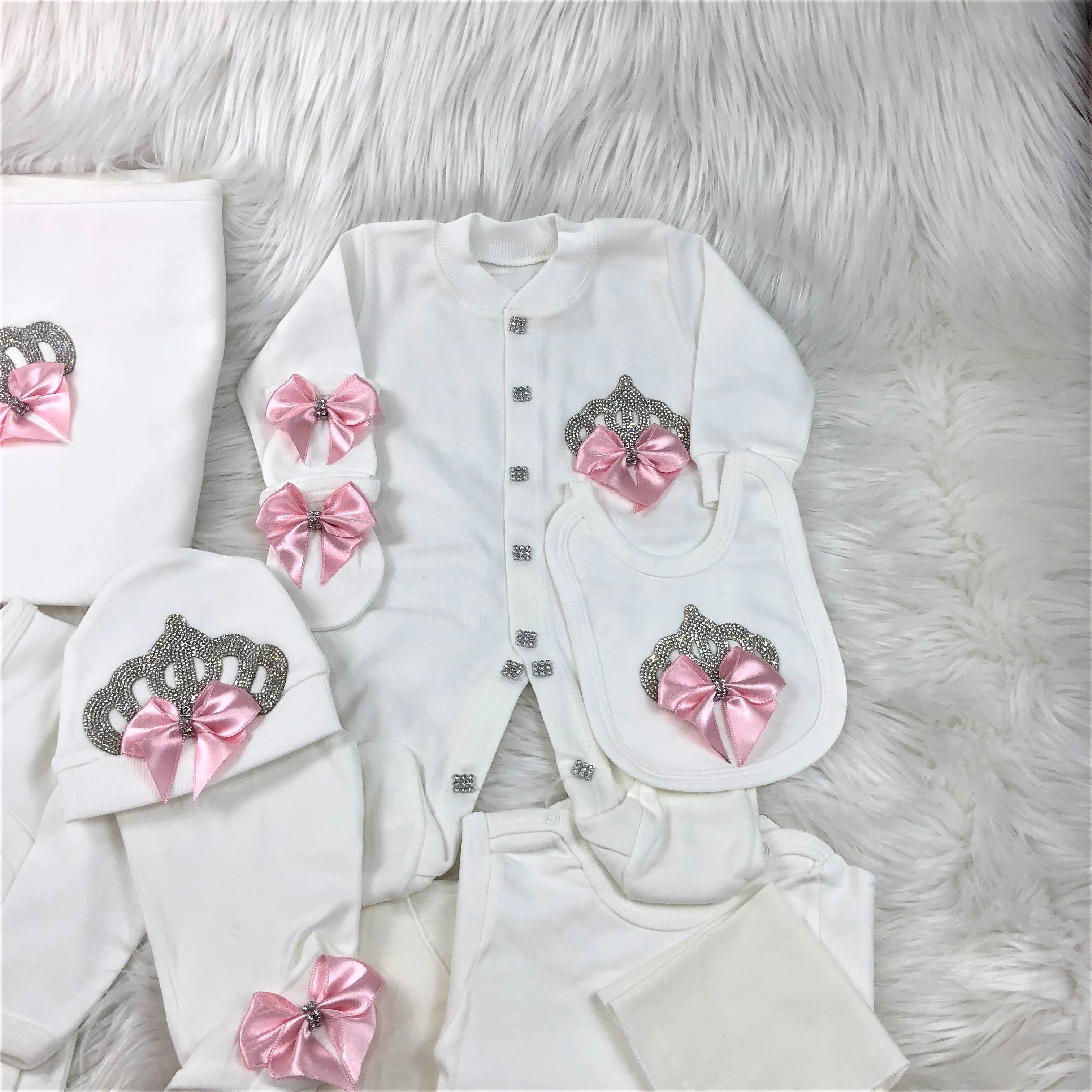 10 Pieces Wholesale Custom High Quality Modern Luxury Clothes Long Sleeve Hospital Exit For Newborn In Whiteoff Bows