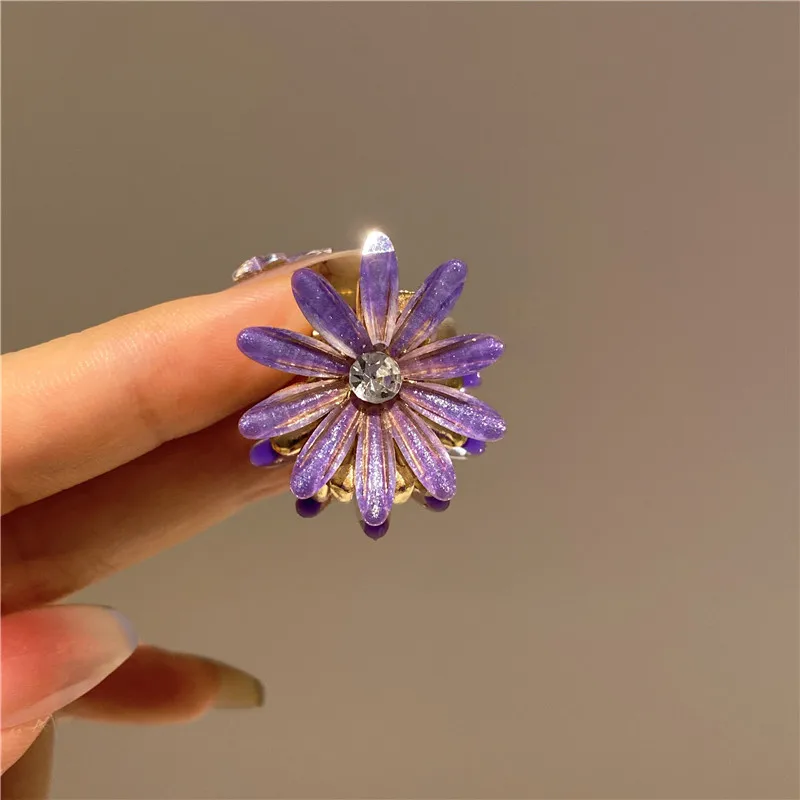 Small Daisy Flower Hair Claw Cute Daisy Hairpins Headwear Romantic Hair Accessories Girl Side Bangs Clip Sweet Hair Clips Headdr