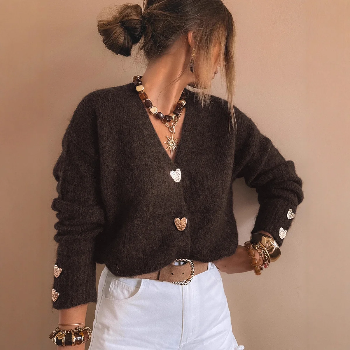 

Французский винтажный женский свитер, кардиган, осень-зима, коричневый, с v-образным вырезом и пуговицами в форме сердца, теплый вязаный женский трикотаж с длинными рукавами, новый топ
