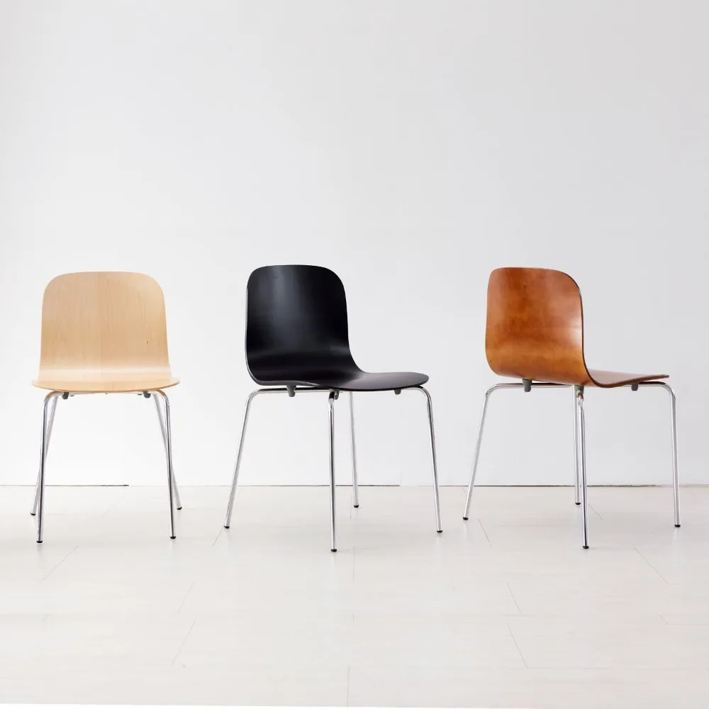 زوج من كراسي تناول الطعام الخشبية الحديثة في منتصف القرن، تصميم Bentwood المعاصر مع الفولاذ، كراسي مطبخ بدون ذراع