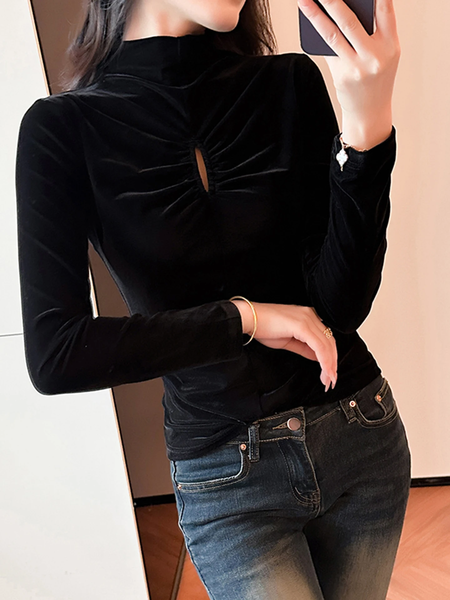 

Velvet High Collar Hollow out Long Sve Women's Base irt Sexy Slimming Faionable T-irt Small irt Autumn Winter