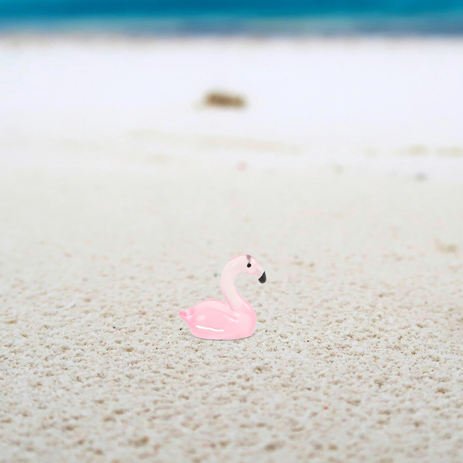 

50Pcs Night Light Resin Flamingos Decorative Mini Figures for Aquarium Moss Setup Glow in The Dark Landscape Home Office Garden