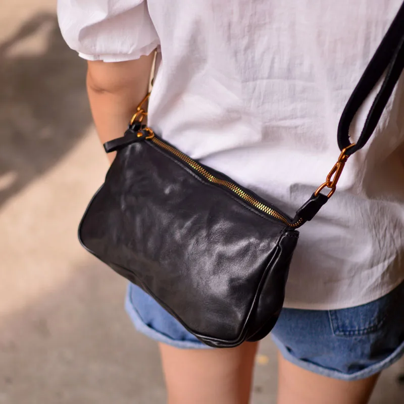 AETOO Manual fold design personality crossbody bag for girls daily commuter small square bag horizontal zipper simple process