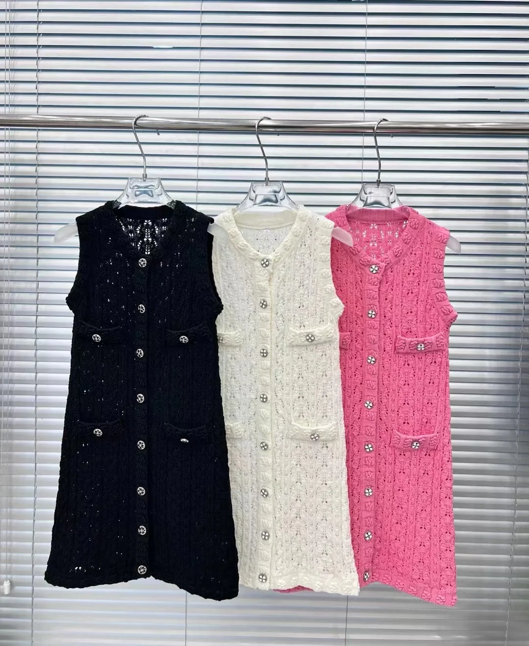 High Quality 2024 Knitted Summer Single Breasted Sleeveless Cardigan Vest Dress Women\'s Clothing 3D Jacquard Dresses F578