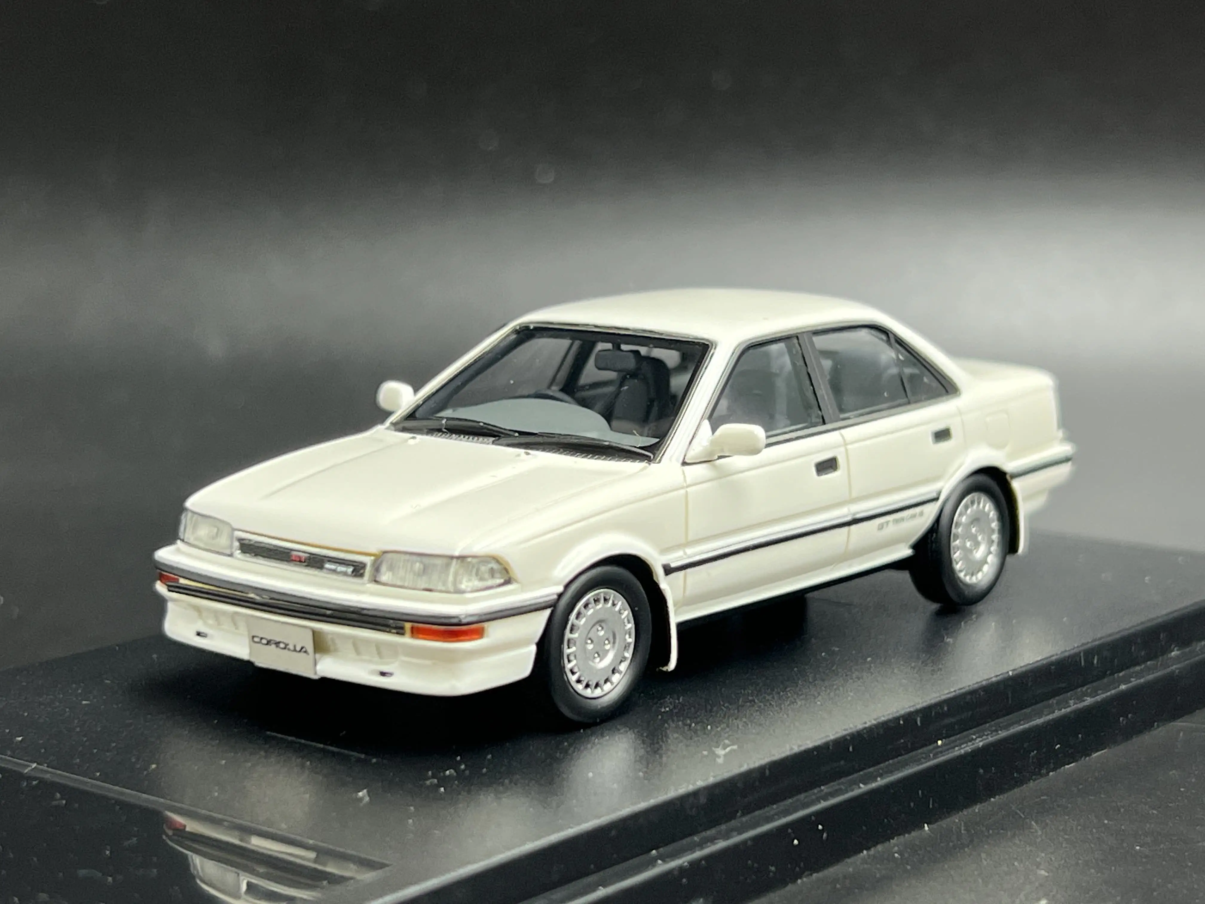 Hi-Story Modelo de Coche de Resina Toyota Corolla AE92 COROLLA LEVIN Escala 1:43