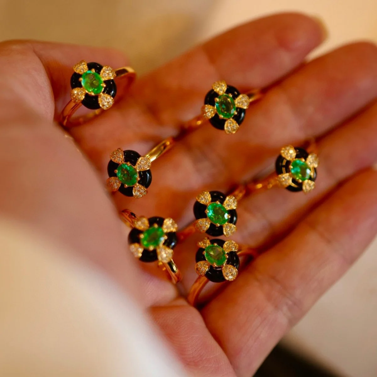 HUANQI Retro Concave Convex Plated Gold Black Agate Artificial Green Rhinestone Inlaid Open Ring for Women Girls Dinner Jewelry
