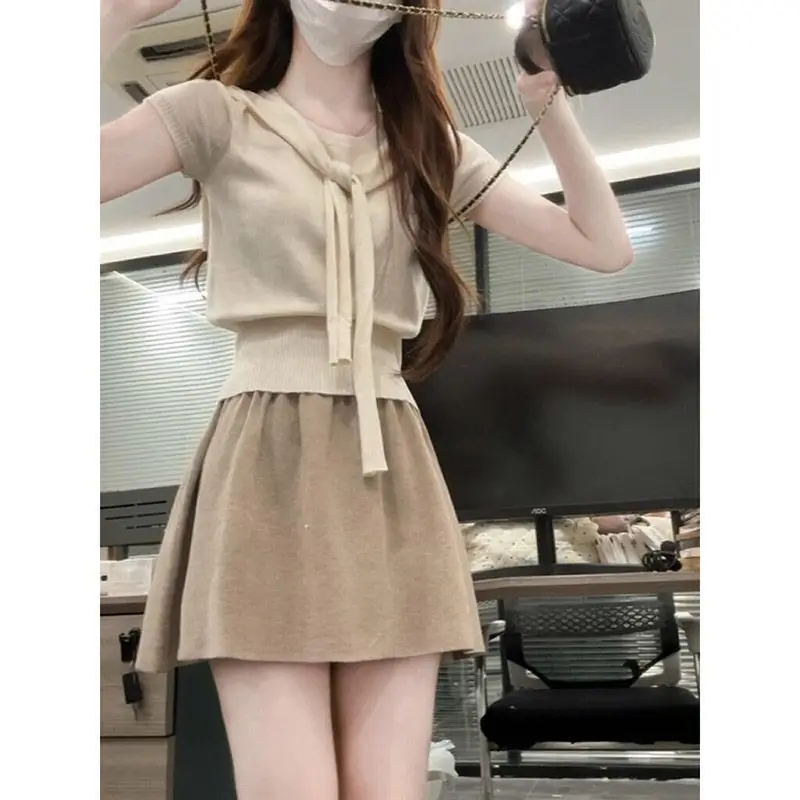 

Japan Style Commuting Wear Right Shoulder Short-Sleeved Sweater For Women Summer New Korean Slimming A-Line Skirt Two-Piece Set