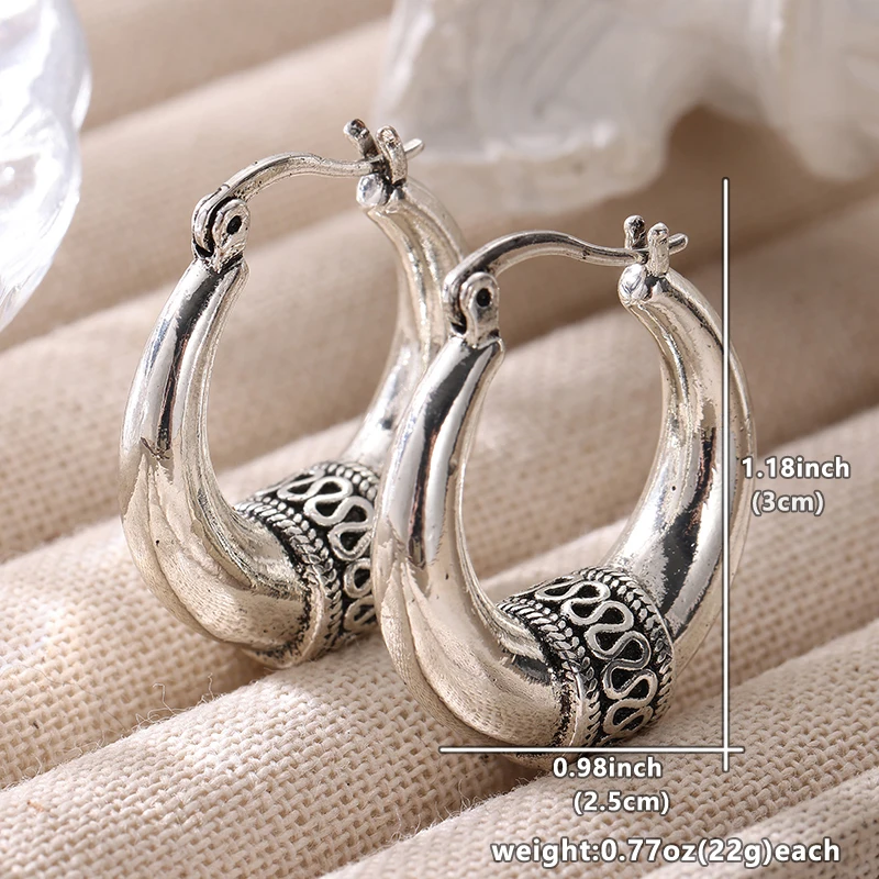 Vintage Handgeschnitzte Muster-Creolen Damen-Ohrringe Ethnische Silberfarbene Metall-Geometrie Täglicher Gebrauch Party-Schmuck – Detail 5