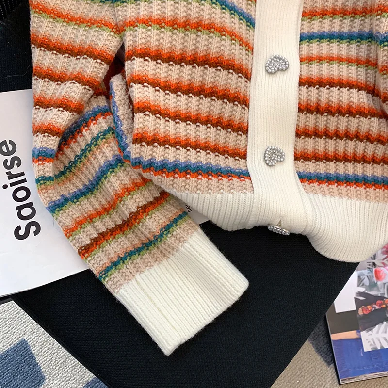 Regenbogen Gestreifte Gestrickte Pullover Frauen Frühling Herbst Retro Herz Taste Strickjacke Mode Turndown Kragen Lose Lange Ärmeln Top